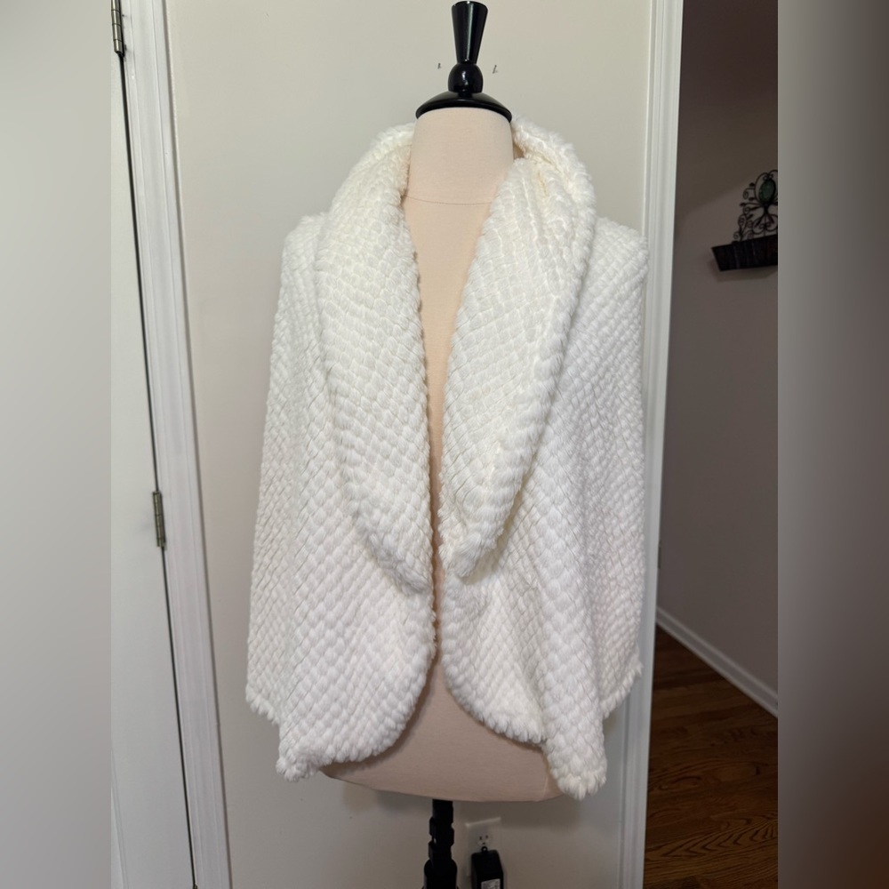 Cato Soft White Textured Wrap Vest
